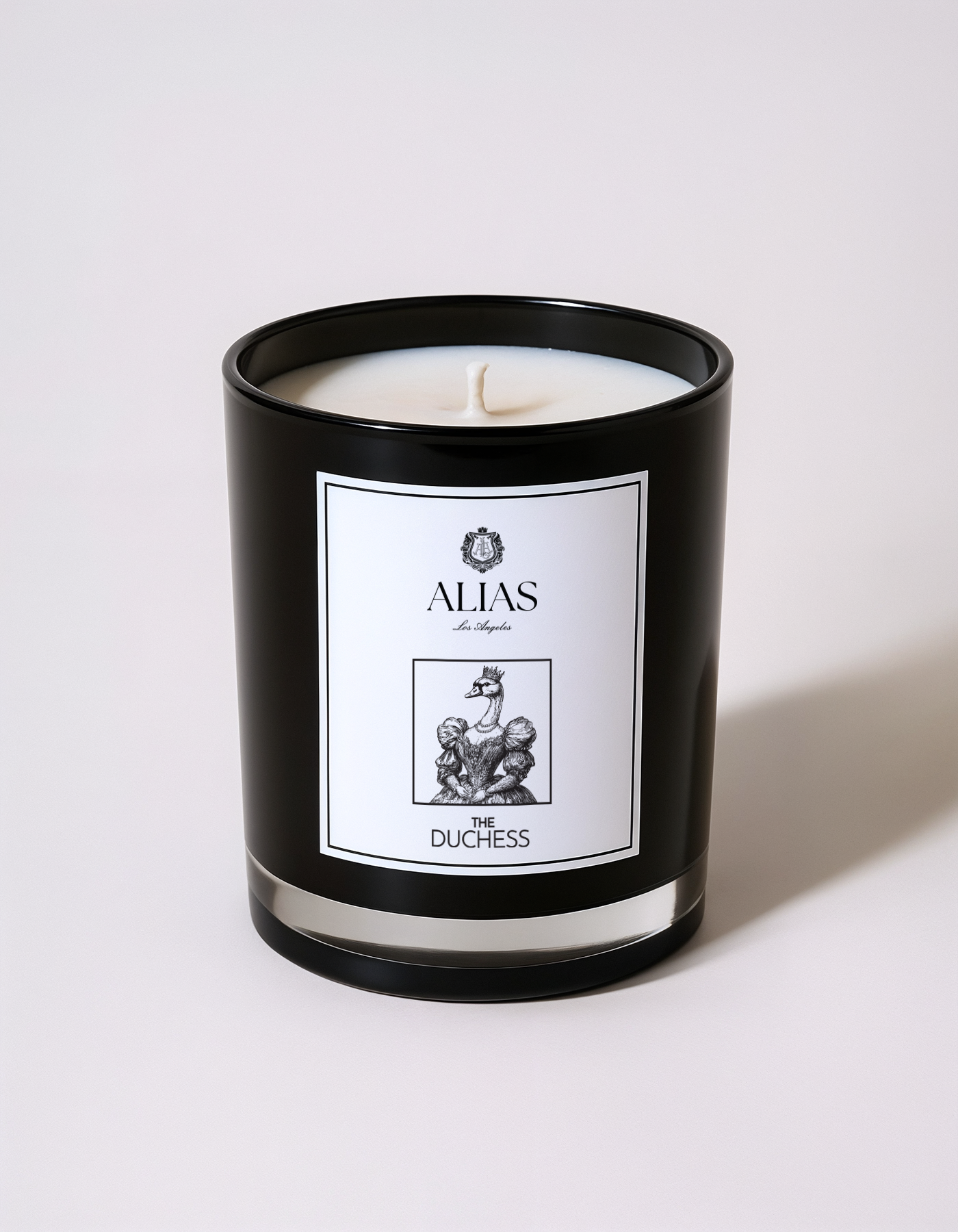 Alias Los Angeles The Duchess candle – glossy black jar with a luxurious floral blend of tuberose, jasmine, and orange blossom; a refined soy wax candle perfect for elegant home décor, romantic ambiance, and thoughtful gifting