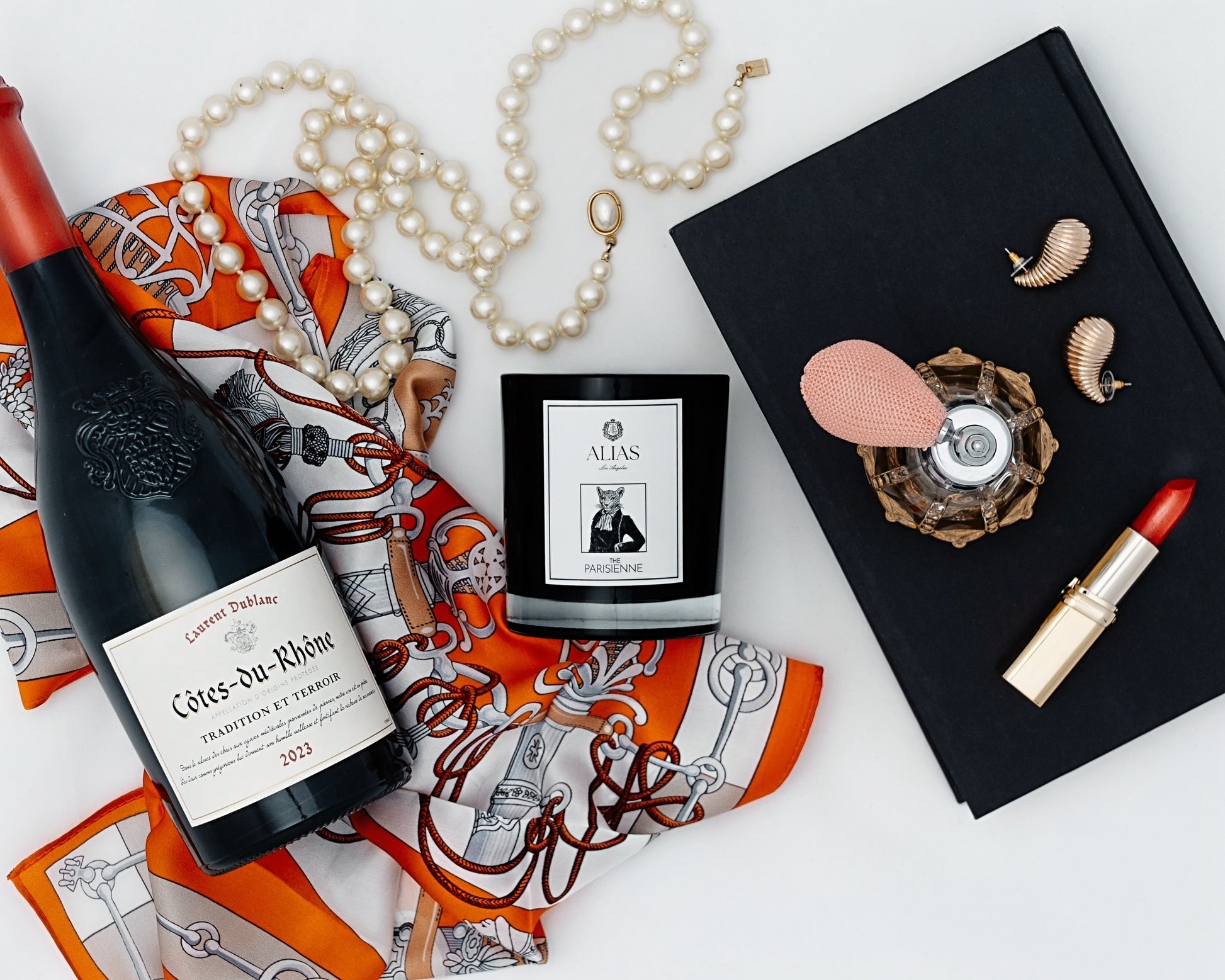 Alias Los Angeles luxury Parisienne candle with a refined blend of rose and black currant berries, housed in a sleek, minimalist vesselne candle with a refined blend of rose and black currant berries, housed in a sleek, minimalist vessel