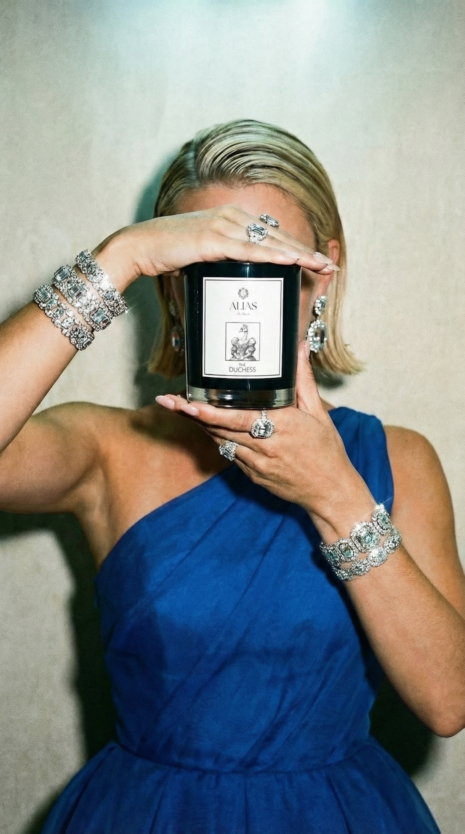 The Duchess Luxury Scented Candle by Alias Los Angeles – A sophisticated floral blend of tuberose, jasmine, and orange blossom. Hand-poured in Los Angeles, this elegant candle delivers a regal, long-lasting home fragrance experience.